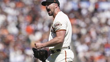 Rodón brilla con 12 ponches pero Marlins vencen a Gigantes