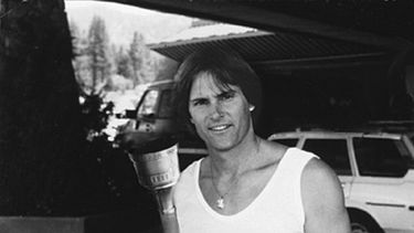 subastan antorcha olimpica que cargo bruce jenner