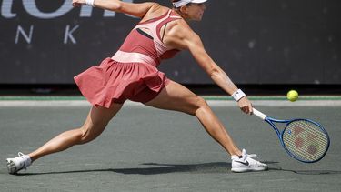 Bencic llega a semifinales en Charleston al vencer a Badosa