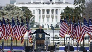 trump promete amnistias a los asaltantes del capitolio si se presenta y gana las elecciones de 2024