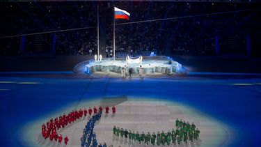 americateve | Ceremonia de apertura de los Juegos Paraol&iacute;mpicos de Invierno el viernes, 7 de marzo de 2014, en el estadio Fisht de Sochi, Rusia. El estadio ser&aacute; utilizado para el Mundial de 2018. (AP Photo/Pavel Golovkin)