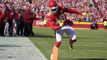 Chiefs podrían contar con Thuney y Toney ante los Broncos