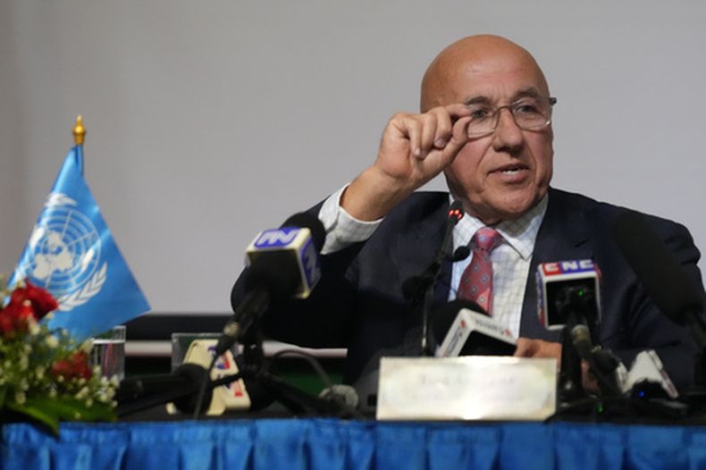 El relator especial de la ONU para derechos humanos Tom Andrews en conferencia de prensa en Nom Pen, Camboya, el 31 de julio del 2026. (AP foto/Heng Sinith)