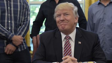 Trump se mete en las negociaciones sobre la ley de salud