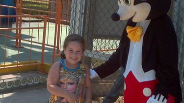 mickey mouse y donald sueltos en cuba