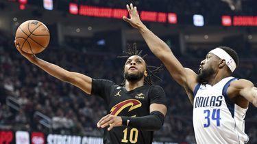 Cavaliers superan en tiempo extra a los Mavericks