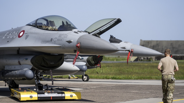 dinamarca entregara a ucrania cazas f-16 para este mismo ano