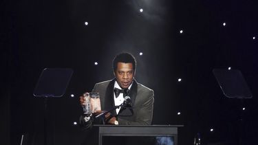 Trump exalta baja tasa de desempleo entre la raza negra