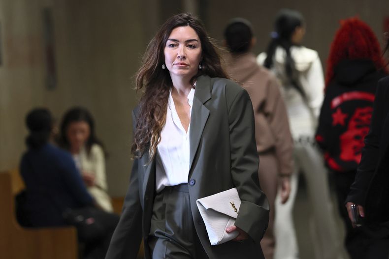 Mimi Haley llega para testificar en el caso contra el ex productor de cine Harvey Weinstein en el tribunal estatal en Manhattan, el jueves 1 de mayo de 2025 en Nueva York. (Michael M. Santiago/Pool Photo via AP)