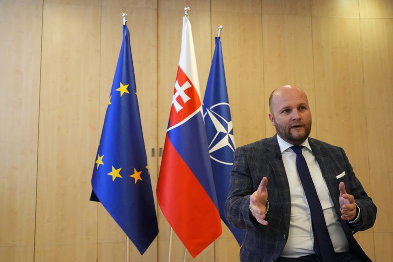 REP-GEN UCRANIA-GUERRA-ESLOVAQUIA