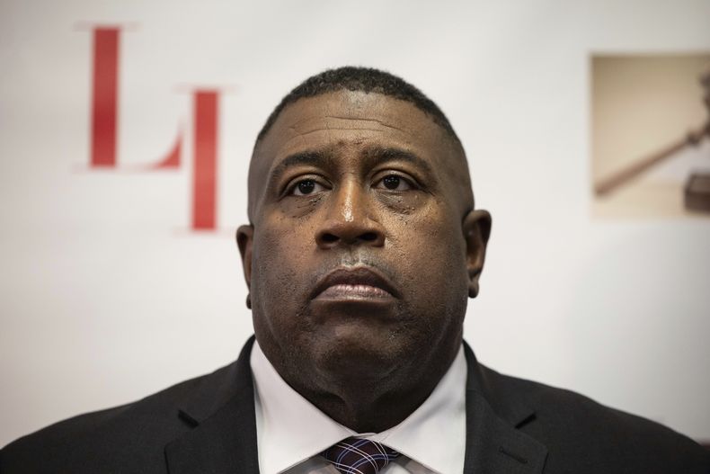 ARCHIVO – El exjefe de Departamento de la Policía de Nueva York, Jeffrey Maddrey, asiste a una conferencia de prensa, el 27 de diciembre de 2024, en Nueva York. (AP Foto/Yuki Iwamura, Archivo)