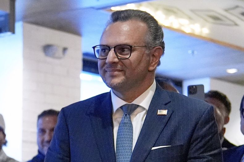 Massad Boulos, asesor del gobierno estadounidense para asuntos africanos, en Dearborn, Michigan el 1 de noviembre del 2024. (AP foto/Julia Demaree Nikhinson)