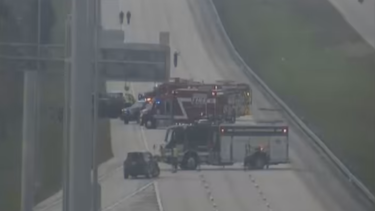 accidente multiple en el sawgrass expressway deja a 10 personas gravemente heridas incluidos 5 ninos