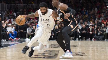 Nets hilvanan 10 victorias al derrotar por 108-107 a Hawks