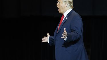 Gobierno de Trump pide a Corte Suprema tomar casos de DACA