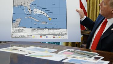 NOAA recula sobre declaración de Trump de Dorian en Alabama