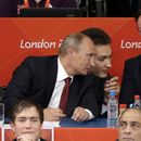 Federación de Judo quita títulos a Putin y oligarca ruso