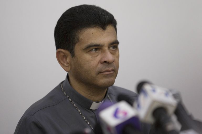 Nicaragua: obispo inicia ayuno tras persecución policial