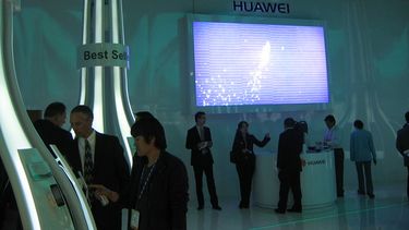 cuba y la firma china huawei en negociaciones para internet