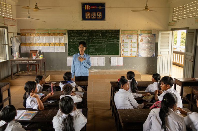 Una escuela cerca del Lago Tonle Sap en Camboya el 29 de junio del 2026. (AP foto/Anton L. Delgado)