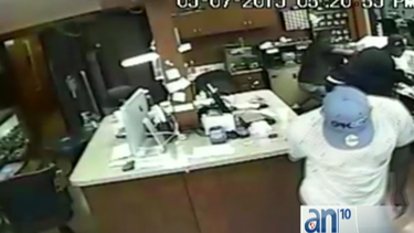 la policia busca a una banda que asalto dos joyerias, en menos de un mes