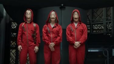la productora de la casa de papel dice que la mascara se creo para la serie