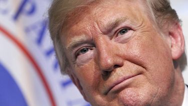 Trump defiende política comercial con China, Canadá y México