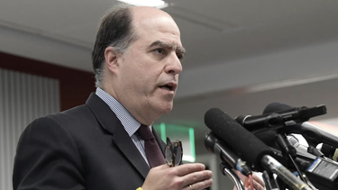 Persecución en Venezuela: el régimen chavista ordenó la captura del opositor Julio Borges