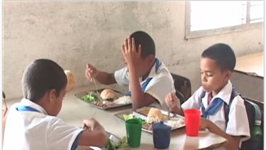 censuran el reportaje de güira tv que critica el almuerzo escolar