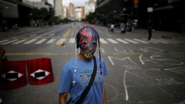 Maduro cierra campaña para la constituyente en medio de paro