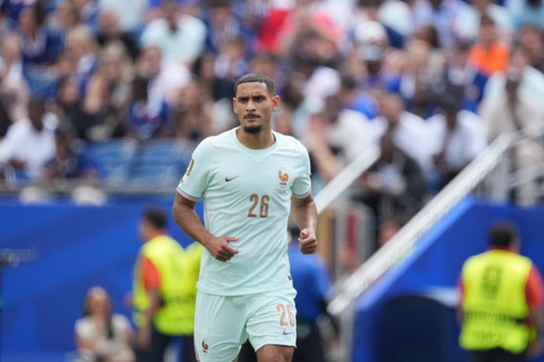 ARCHIVO - El defensor francés Maxence Lacroix durante el partido contra Noruega en la Copa del Mundo, el viernes 26 de junio de 2026 en Foxborough, Massachusetts. (AP Foto/Dave Shopland)