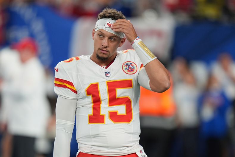El quarterback de los Chiefs de Kansas City, Patrick Mahomes, antes del partido ante los Giants de Nueva York, el domingo 21 de septiembre de 2025, en East Rutherford, Nueva Jersey. (AP Foto/Seth Wenig)