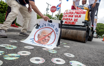 Vigilia Mambisa saca la aplanadora en protesta contra Biden el concierto de los Van Van y Laura Pausini