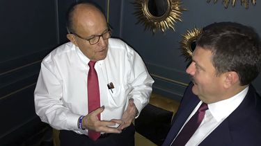 Giuliani admite que quería la destitución de embajadora