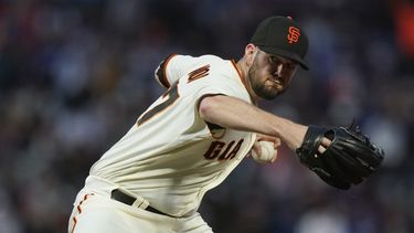 Wood lanza sin hits hasta 7mo y Gigantes cortan mala racha