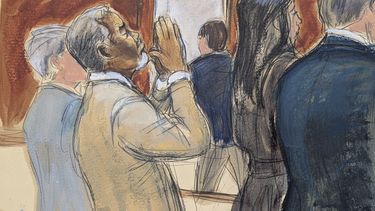 En este dibujo judicial, Sean Diddy Combs reacciona después de ser declarado culpable de delitos relacionados con prostitución, pero absuelto de cargos de tráfico sexual y crimen organizado que podrían haberlo puesto tras las rejas de por vida, el miércoles 2 de julio de 2025, en el tribunal federal de Manhattan en Nueva York. (Elizabeth Williams via AP)