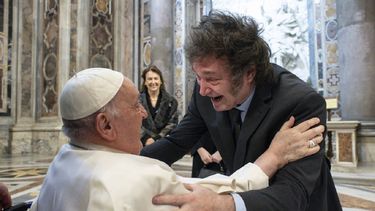 javier milei mantuvo una audiencia privada con el papa francisco