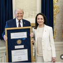 María Corina Machado le regaló su medalla del Premio Nobel de la Paz a Donald Trump