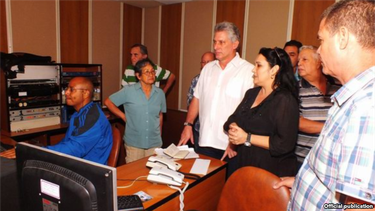 americateve | Desde Panamá, donde espera seguir viaje a EEUU, Nolan Chacón habló de la prensa en Cuba y su libro "Azules de corazón", una monografía sobre los legendarios Industriales de la pelota cubana.