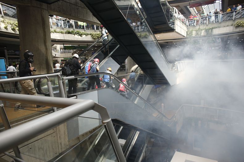 AMN-GEN_VENEZUELA-CRISIS_POLITICA-1.jpg