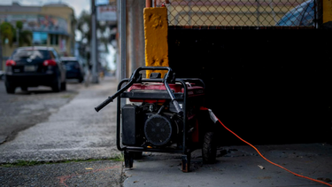 Las personas han puesto generadores para poder tener electricidad en sus hogares y negocios.&nbsp;