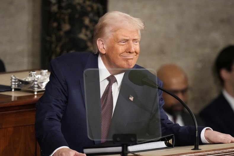 El presidente de Estados Unidos, Donald Trump, se dirige a un pleno del Congreso en el Capitolio en Washington, el martes 4 de marzo de 2025. (AP Foto/Alex Brandon)