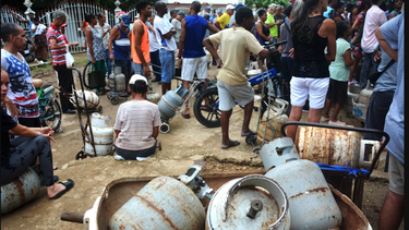 crisis del gas en cuba: balitas compradas a usd 24 ya se revenden hasta en usd 50 en el mercado informal