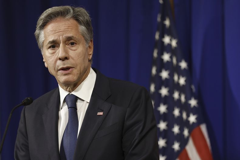 El secretario de Estado estadounidense, Antony Blinken, ofrece una rueda de prensa tras asistir a una sesión de las reuniones de ministros de Asuntos Exteriores del Grupo de los 7 en Tokio, el miércoles 8 de noviembre de 2023. (Jonathan Ernst/Pool Foto via AP)