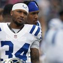 ARCHIVO - El cornerback Isaiah Rodgers (34) de los Colts de Indianápolis durante un partido de la NFL contra los Patriots de Nueva Inglaterra, el domingo 6 de noviembre de 2022, Foxborough, Massachusetts. (AP Foto/Charles Krupa)