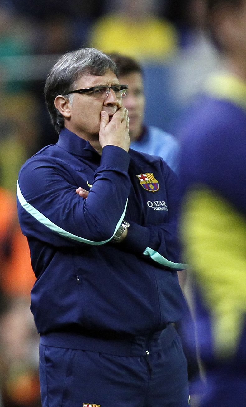 El t&eacute;cnico de Barcelona Gerardo Martino durante un partido contra Valencia en Villarreal el 27 de abril del 2014. (AP Photo/Alberto Saiz)
