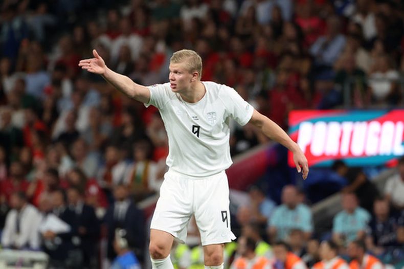 El delantero noruego Erling Haaland durante el partido contra Portugal en la Liga de Naciones, el domingo 4 de octubre de 2026, en Oporto. (AP Foto/Luis Vieira)
