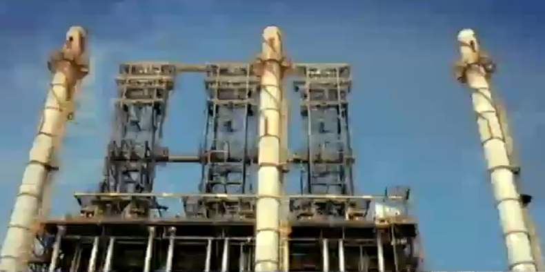 La paralización de refinerías petroleras en Venezuela,  más la baja en los precios del barril de crudo han tenido un impacto muy negativo en la economía venezolana.