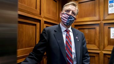 Amonestan a legislador de EEUU por publicar video violento
