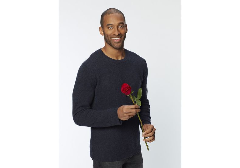 ESP-TEL_THE_BACHELOR-0.jpg